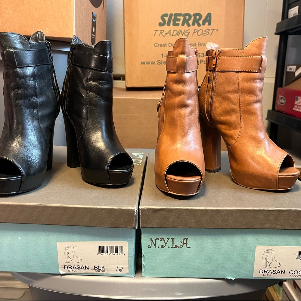 NYLA Black and Tan Leather Heeled Boots with Classic Design
